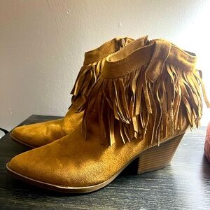 Brown super cute women's boots